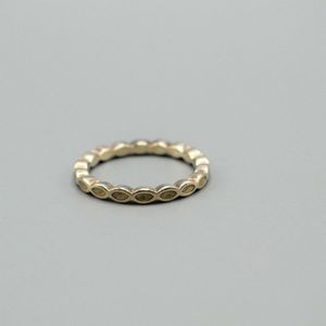 Pandora  Pale Ovals Eternity Ring Size 9 Sterling Silver 925 ALE Stacking
